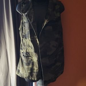 Army print vest